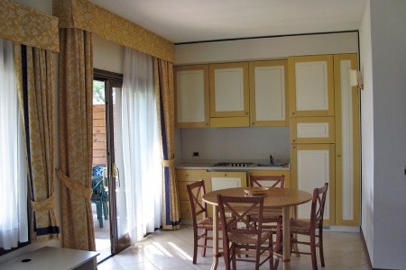 Taliansko Lago di Garda Apartmány Le Corti Del Lago 11 dňový pobyt Bez stravy Vlastná April 2026 (13/04/26-23/04/26)