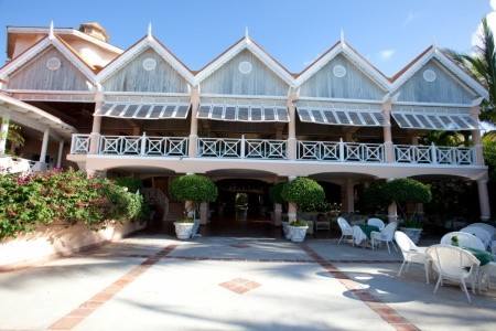 Coco Reef Resort & Spa - 18