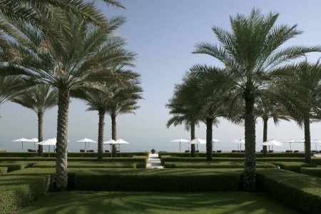 Omán Muscat The Chedi Muscat 9 dňový pobyt Polpenzia Letecky Letisko: Viedeň October 2025 (10/10/25-18/10/25)