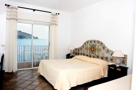 Bay Palace - 12