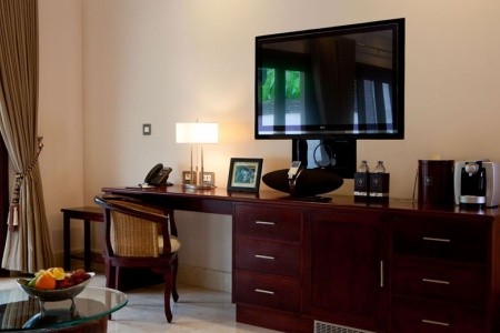 Bali Ubud Viceroy Bali 16 dňový pobyt Plná penzia Letecky Letisko: Viedeň June 2026 ( 5/06/26-20/06/26)