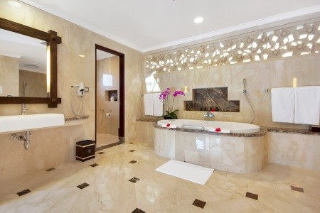 Bali Ubud Viceroy Bali 16 dňový pobyt Plná penzia Letecky Letisko: Viedeň June 2026 ( 5/06/26-20/06/26)