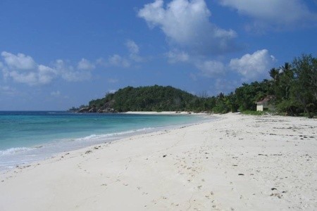 Seychely Praslin Castello Beach 9 dňový pobyt Raňajky Letecky Letisko: Viedeň May 2025 (16/05/25-24/05/25)