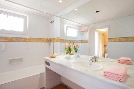 Španielsko Costa de Almeria Playadulce Lifestyle Collection By Senator 12 dňový pobyt All Inclusive Letecky Letisko: Praha September 2025 ( 4/09/25-15/09/25)