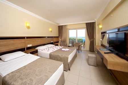 Royal Beach Club (Ex. Grand Sahin's Gumuldur Resort) - 76