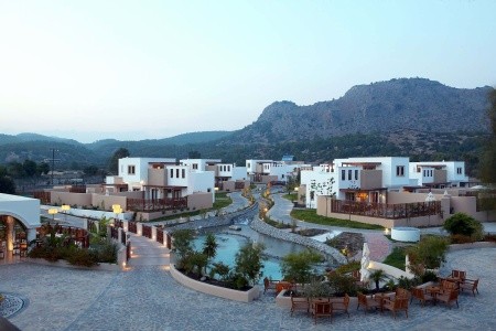 Řecko s venkovním bazénem - Řecko 2022 - Lindian Village