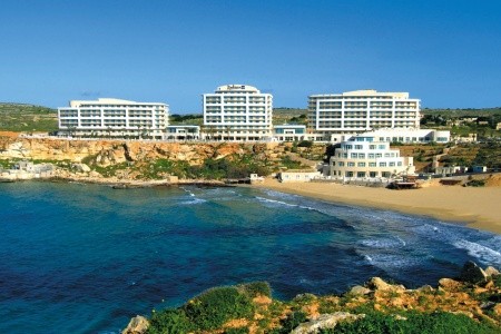 Malta slunečníky zdarma - Malta 2023 - Radisson Blu Resort & Spa