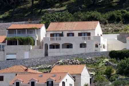 Vila Anna (Pučišća)