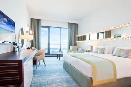 Spojené arabské emiráty Dubaj Ja Ocean View Hotel Jumeirah Beach 8 dňový pobyt Raňajky Letecky Letisko: Praha June 2026 ( 3/06/26-10/06/26)