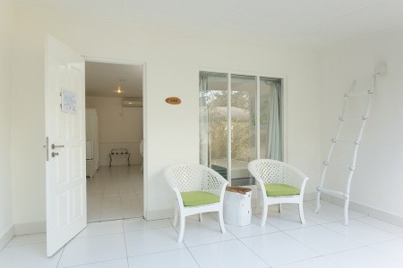 Maldivy  Equator Village 9 dňový pobyt Polpenzia Letecky Letisko: Praha March 2026 ( 2/03/26-10/03/26)