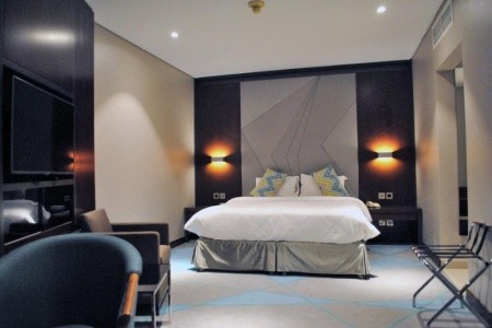 Spojené arabské emiráty Dubaj Versailles 8 dňový pobyt Bez stravy Letecky Letisko: Praha December 2025 (11/12/25-18/12/25)