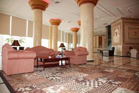 Spojené arabské emiráty Ajman Crown Palace 5 dňový pobyt Raňajky Letecky Letisko: Praha November 2025 (29/11/25- 3/12/25)