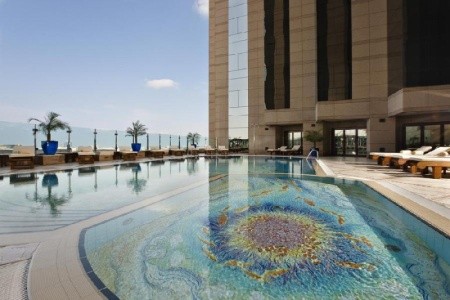 Fairmont Dubai - Luxusní dovolená