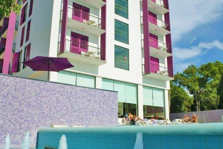 Chorvátsko Biograd Na Moru Adriatic 8 dňový pobyt Polpenzia Letecky Letisko: Bratislava July 2026 (16/07/26-23/07/26)