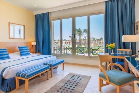 Egypt Hurghada Cleopatra Luxury Resort 5 dňový pobyt All Inclusive Letecky Letisko: Bratislava február 2022 (18/02/22-22/02/22)