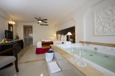 Crown Paradise Club Resort - 25