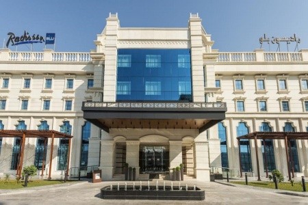 Spojené arabské emiráty Ajman Radisson Blu Ajman 5 dňový pobyt Raňajky Letecky Letisko: Praha February 2026 (19/02/26-23/02/26)