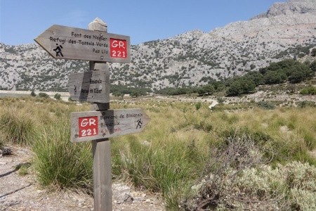 Mallorca s turistikou - nedotčená příroda a tradiční architektura - 3