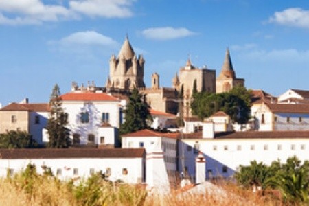 Navštivte Évoru, jeden z nejlepších turistických cílů Portugalska