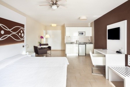 Kanárske ostrovy Tenerife Playa Olid 6 dňový pobyt Polpenzia Letecky Letisko: Budapešť March 2026 ( 5/03/26-10/03/26)