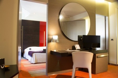 T-Hotel (Silver) - 13