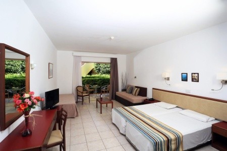 Electra Holiday Village Water Park Resort - 24