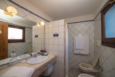 Taliansko Sardínia / Sardegna Perdepera Resort 4 dňový pobyt Polpenzia s nápojmi Vlastná June 2025 (26/06/25-29/06/25)