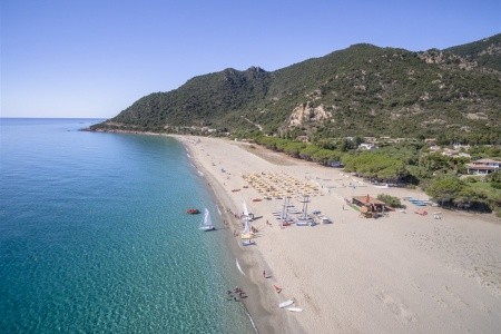 Taliansko Sardínia / Sardegna Perdepera Resort 4 dňový pobyt Polpenzia s nápojmi Vlastná June 2025 (26/06/25-29/06/25)