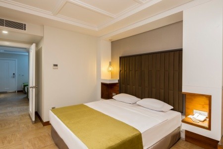 Crystal Waterworld Park Resort & Spa - 110