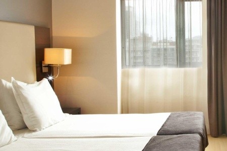 Portugalsko Lisabon Turim Iberia 4 dňový pobyt Raňajky Letecky Letisko: Praha May 2026 (22/05/26-25/05/26)