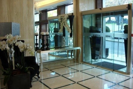 Portugalsko Lisabon Turim Alameda 4 dňový pobyt Raňajky Letecky Letisko: Viedeň February 2026 ( 4/02/26- 7/02/26)