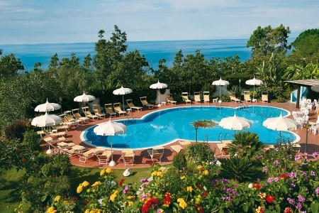 Taliansko Kalábria Residence Tirreno 7 dňový pobyt Polpenzia Letecky Letisko: Praha July 2026 ( 3/07/26- 9/07/26)