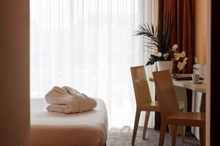 Best Western Astoria - 17