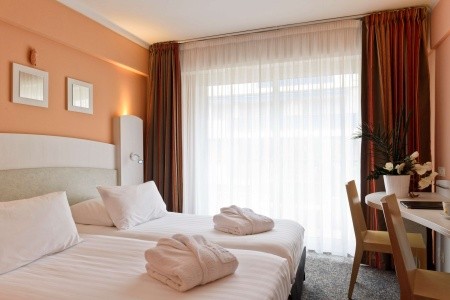 Best Western Astoria - 20