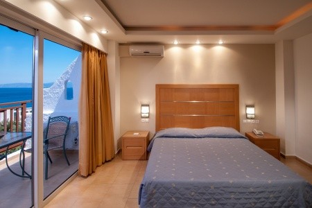 Elounda Breeze Resort - 31