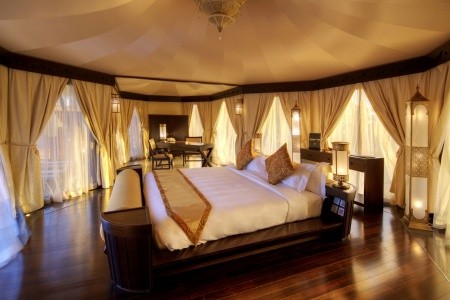 The Ritz Carlton (Al Wadi Desert) - Spojené arabské emiráty s vnitřním bazénem - dovolená - luxusní dovolená