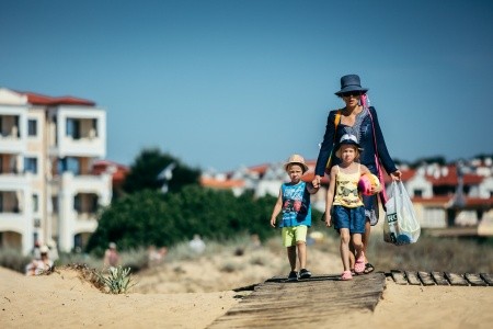 Green Life Beach Resort - 64