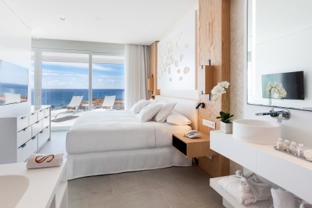 Royal Hideaway Corales Suites - 32