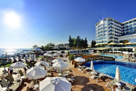 Turecko Turecká riviéra Azura Deluxe Resort & Spa 8 dňový pobyt Ultra All inclusive Letecky Letisko: Bratislava June 2026 ( 9/06/26-16/06/26)