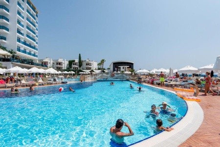 Turecko Turecká riviéra Azura Deluxe Resort & Spa 8 dňový pobyt Ultra All inclusive Letecky Letisko: Bratislava June 2026 ( 9/06/26-16/06/26)