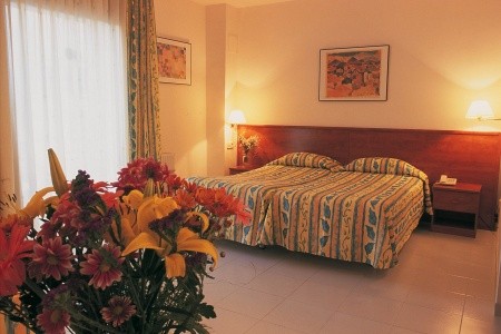 Španielsko Costa Brava La Palmera 15 dňový pobyt Polpenzia Letecky Letisko: Praha July 2026 ( 1/07/26-15/07/26)