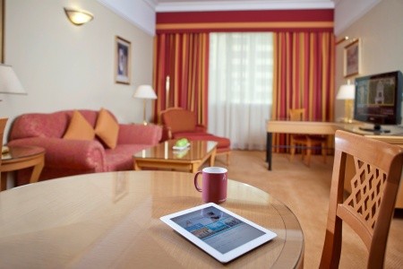 Spojené arabské emiráty Abu Dhabi Al Maha Arjaan By Rotana 8 dňový pobyt Raňajky Letecky Letisko: Praha March 2026 (19/03/26-26/03/26)