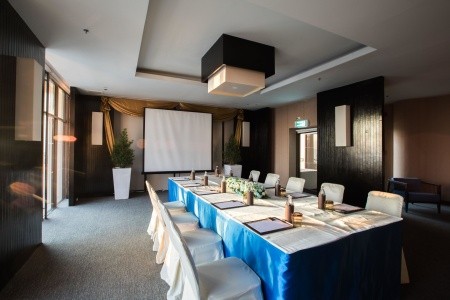 Thajsko Phuket Centara Karon Resort 8 dňový pobyt Raňajky Letecky Letisko: Viedeň February 2026 (26/02/26- 5/03/26)