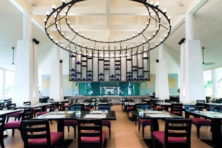 Thajsko Phuket Centara Karon Resort 8 dňový pobyt Raňajky Letecky Letisko: Viedeň February 2026 (26/02/26- 5/03/26)