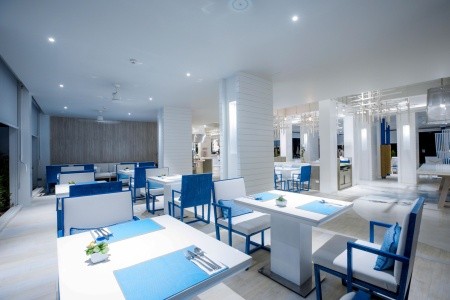 Thajsko Phuket Centara Karon Resort 8 dňový pobyt Raňajky Letecky Letisko: Viedeň February 2026 (26/02/26- 5/03/26)