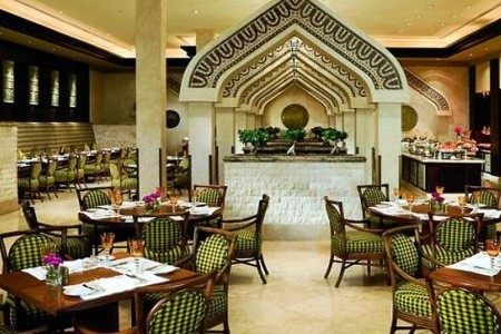 Katar Doha Sharq Village & Spa By Ritz-Carlton 8 dňový pobyt Plná penzia Letecky Letisko: Praha november 2023 ( 9/11/23-16/11/23)
