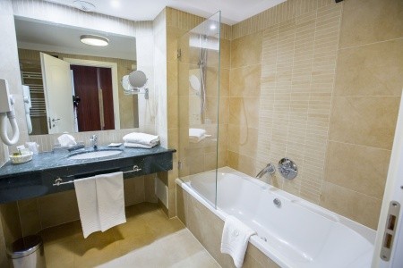 Taliansko Sicília Cefalu Sea Palace 10 dňový pobyt Raňajky Letecky Letisko: Viedeň October 2025 (30/10/25- 8/11/25)