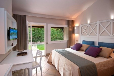 Taliansko Sardínia / Sardegna Chia Laguna Resort Village 15 dňový pobyt Polpenzia Vlastná May 2026 (21/05/26- 4/06/26)