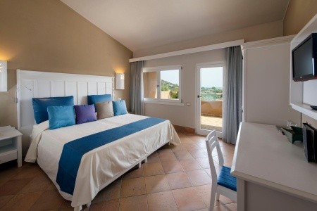 Taliansko Sardínia / Sardegna Chia Laguna Resort Village 15 dňový pobyt Polpenzia Vlastná May 2026 (21/05/26- 4/06/26)