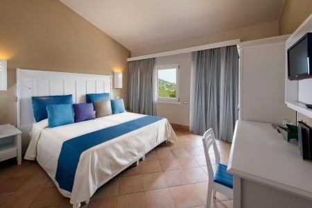 Taliansko Sardínia / Sardegna Chia Laguna Resort Village 15 dňový pobyt Polpenzia Vlastná May 2026 (21/05/26- 4/06/26)